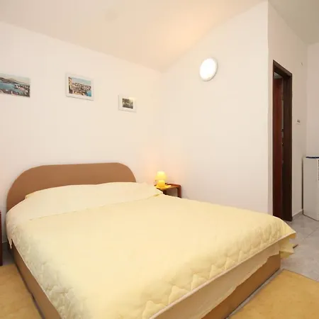 Apartamento With A Parking Space Artatore, Losinj - 8007 *
