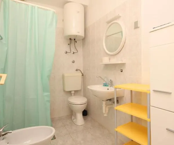 Appartement With Parking Space Artatore, Losinj - 8007 Čunski