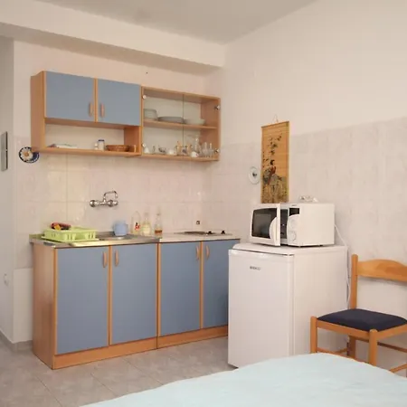 Apartments With Parking Space Artatore, Losinj - 8007 Cunski